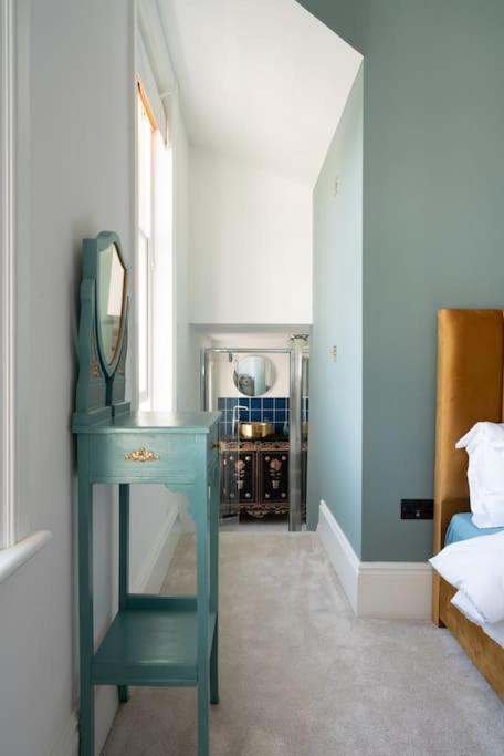 Stylish Beachfront Apartment, Sweeping Ocean Views And Luxury Touches Herne Bay Ngoại thất bức ảnh